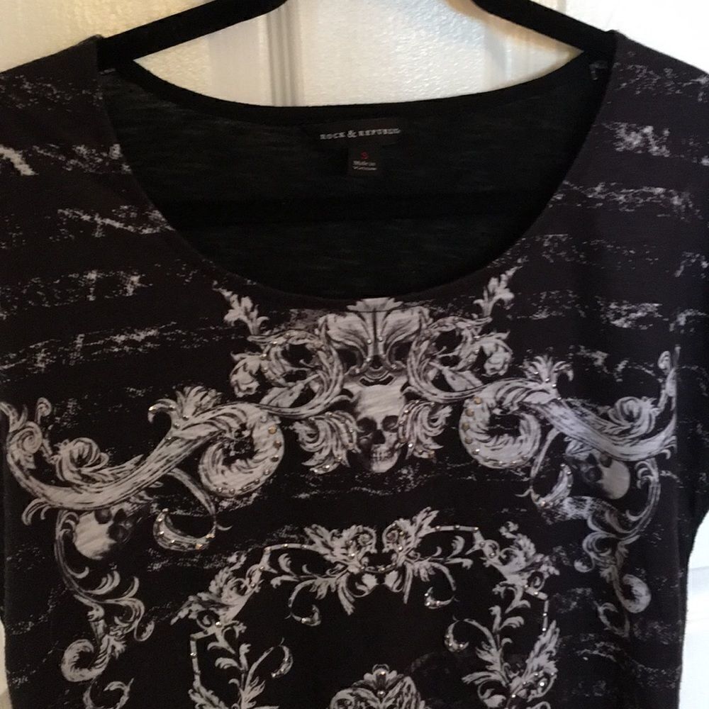 Rock & Republic t-shirt skulls studs Small Goth - Picture 12 of 16